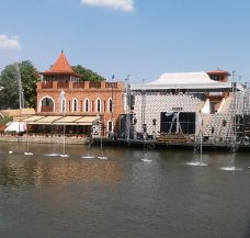 Szarvasi Vízi Színház
